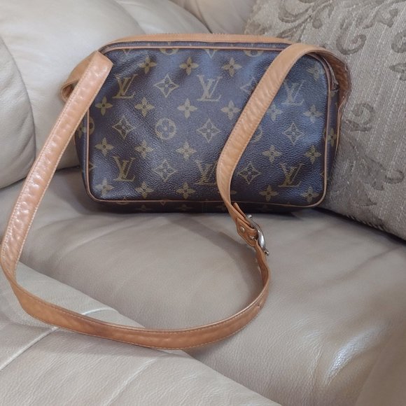 Incredible Authentic Louis Vuitton Vintage Bag👜 - Picture 9 of 12